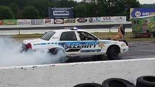 Burnout Rivals Neighbor ripping up the pad @StaffordSpeedway @CleetusM