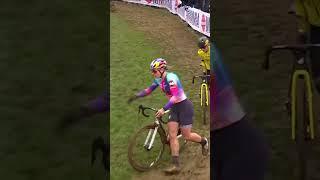 𝑭𝒂𝒖𝒍𝒕𝒍𝒆𝒔𝒔 𝑭𝒆𝒎!  Fem van Empel clinches victory at the UCI Cyclo-Cross World Cup in Besançon! 