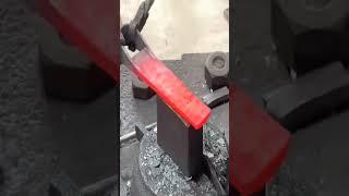 Forging hoe process using spring steel #automobile #howtomakekitchenworkeasier #steelconstruction