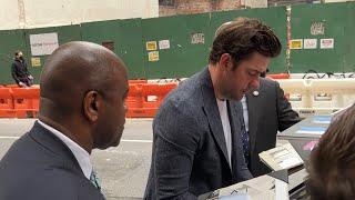 John Krasinski signs & stops for photos promoting ‘Jack Ryan’! #johnkrasinski #mensstyle #jackryan