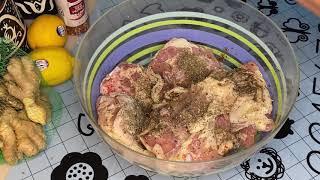 Crispy chicken thighs with lemon-ginger sauce (Ropogos csirkecomb citromos gyomberes szosszal)