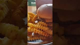 #basilicorm #burger #burgers #hamburger #cola #cocacola #istanbul #vlog #dailyvlog #istanbul #turkey
