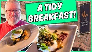 What's on a FULL WELSH BREAKFAST? LET'S FIND OUT!