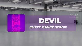 clc - devil but you are in an empty dance studio 