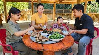 Small family reunion meal - happy family cooking | Hà Tòn Chài