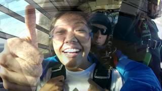 Kelly Inciong skydiving