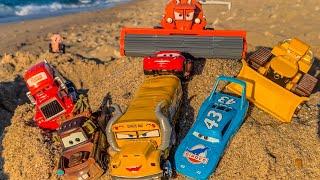 Looking For Lightning McQueen : Natalie Certain, Sally, Mater, Jackson, Wingo, Boost, DJ, Frank