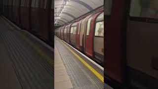 London Underground Train  Green Park #shorts