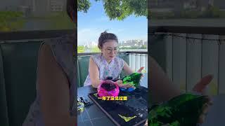 网恋男友送的周年礼物，3万克拉的“大宝石”  #翡翠鉴定 #珠宝鉴定