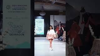 𝐆𝐋𝐀𝐌𝐎𝐑𝐎𝐔𝐒 𝐅𝐀𝐒𝐇𝐈𝐎𝐍 𝐖𝐄𝐄𝐊 fashion model ramp walk video #rampwalk #dance #fashionmodel