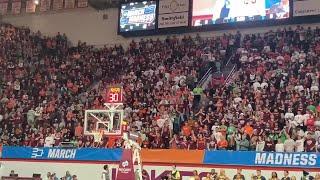 Virginia Tech fans sing Enter Sandman at tipoff