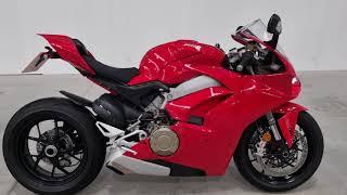 Ducati Panigale V4 2018 - Completely Motorbikes