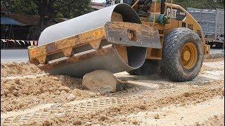 Skills Vibrator Roller Operator road foundation construction (CAT CS533E)