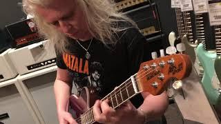 Istvan Alapi in the Hollywood Guitar Center 13.01.2019.