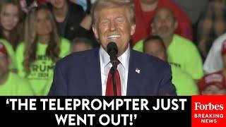 SURPRISE MOMENT: Trump's Teleprompter Shorts Out During His Speech At Michigan Rally