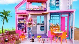 LOL Family Baby Goldie Moves into the New Barbie House - Playdate with Punk Boi