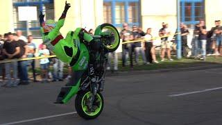 Incredible motorcycle skills and stunt riding tricks on the street