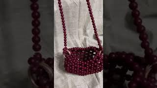 Сумка из бусин в форме сердца  #сумкаизбусин #bagofbeads #beadedbag #сумкавформесердца #сердце 