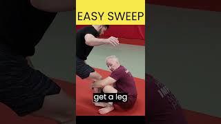 BJJ BEGINNER  EASY SWEEP #bjj #jiujitsu #grappling #brazilianjiujitsu