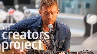 Damon Albarn Performs "Everyday Robots" To Android Audience