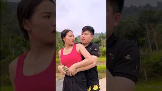 Self-defense on the road, Funny couple #trending #funny #couple #shorts