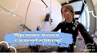 Mijn motor WASSEN en voor het eerst iemand ACHTEROP! - MOTOLOLA