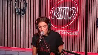 Charlotte Cardin interprète "White Flag" dans #LeDriveRTL2 (19/11/24)