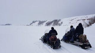 На снегоходах в Муромский монастырь [часть 1]. Arctic Cat и Тайга по Онежскому озеру. Обед в лесу.