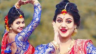 Sonamunir Biye | Dol Dol Doloni Ranga Mathay Chiruni Bor Asbe Ekhuni | Bangla Gaan Wedding Dance