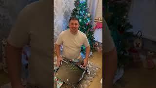 Opening Christmas presents 2022