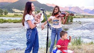 How BEAUTIFUL Mom and Kids perform National Anthem - The Protsenko Family