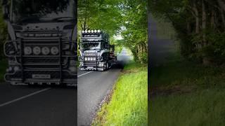 Wooow Smoked Scania V8