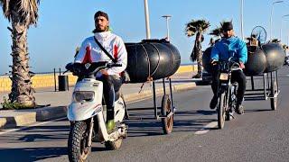 البسطاء يمتطون عجلة الحياة يكافحون قسوة البحر بحثا عن الرزق بعرض البحر | وجه البحار الحقيقي