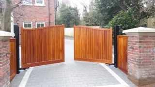 Wooden gates, automated