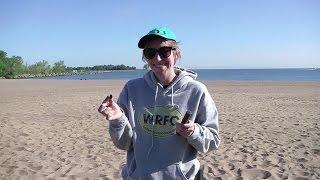 Metal Detecting Hunt with niece Kaitlyn -   1st Beach Hunt!
