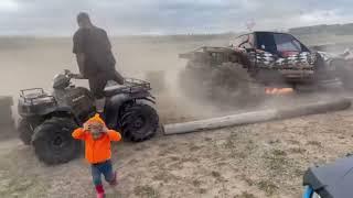 Mud Bog Truck Nearly Takes Out The Crowd (Tomahawk WI)