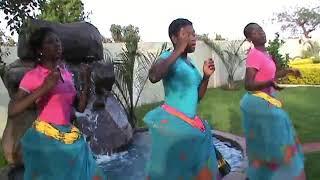 Oscar Makamu na majuvani Sisters - Mina Ririndzu Official Music Video