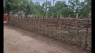 Gard impletit de nuiele de alun ** Geflochteter Zaun **  Plaited hazelnut fence **