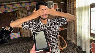 Surprising my brother with a new iphone