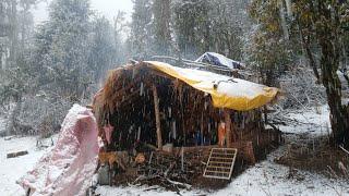 Heavy Snowfall Mountain Village || Best Life in Himalayan Sheep Shepherd || primitive rural village.