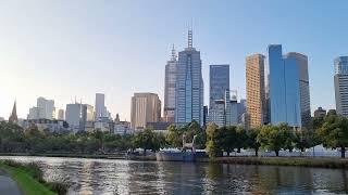 Exploring Melbourne: A Walk Along the Main Yarra Trail