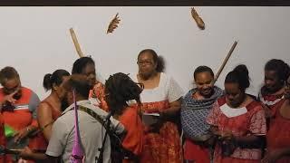 La chorale de Ouaré, Hienghène ..ahou la côte est :)