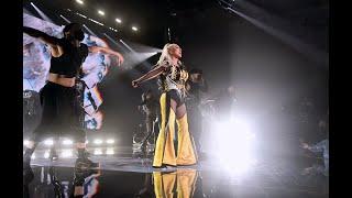 CHRISTINA AGUILERA - Beautiful - Music Icon 2021 Performance