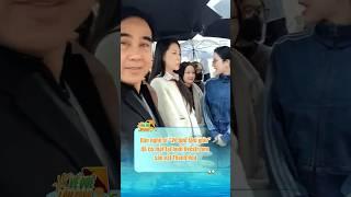 Người dân chào đón dàn nghệ sĩ của Về Quê Làm Giàu tại Livestream sản vật địa phương Thanh Hóa
