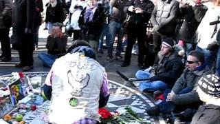 IMAGINE-Memorial, Strawberry Fields, New York - December 8, 2010 (1)