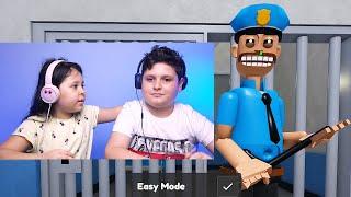 Maria si Mihai evadeaza din inchisoare in Roblox epic prison breakout