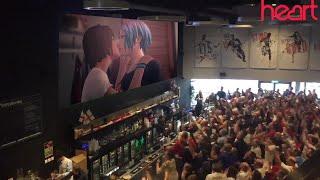 Max and Chloe KISS! (Crowd reaction)