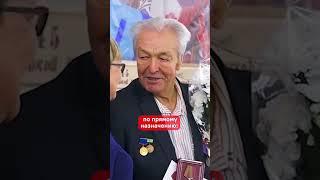 Бумажный парад за 211 миллионов