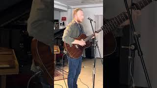 Luca Montanari unwanted  live at Sofar sound