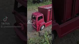 Cinematic miniatur truk plastik modif